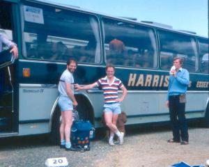 Dave&Ian LeMans Coach 83