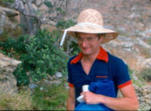 Rob in S's hat